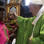 le Pape François et les migrants